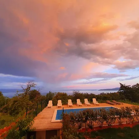 Apartment Nika With Swimming Pool And Beautiful Sea View Dobrec