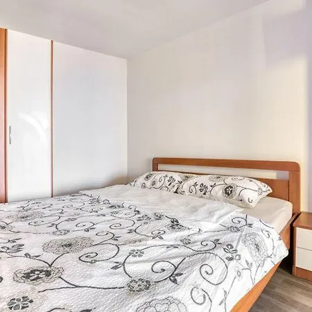 Nika With Swimming Pool And Beautiful Sea View Apartment
