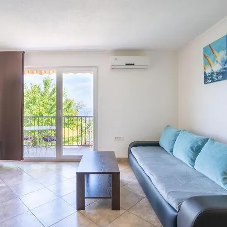 Nika With Swimming Pool And Beautiful Sea View Apartment Dobrec