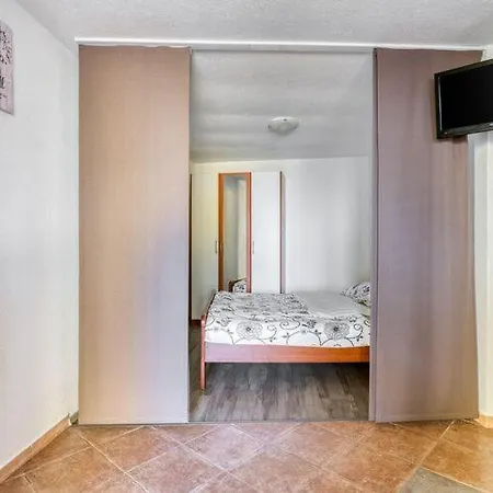 Nika With Swimming Pool And Beautiful Sea View Apartment Dobrec