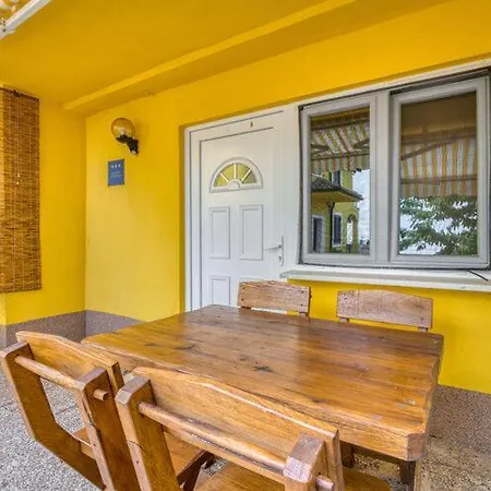 Nika With Swimming Pool And Beautiful Sea View Apartment *